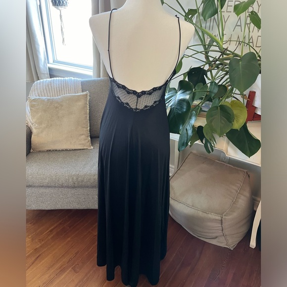 Beautiful Vintage Slip/Night Gown - Picture 3 of 3